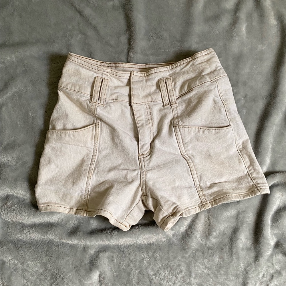 Women's Cream Shorts